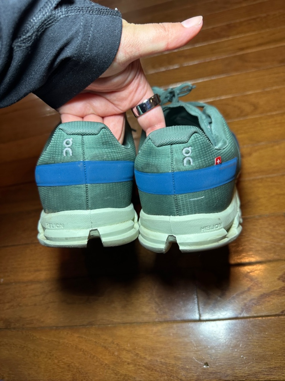 On Cloud CloudFlow Running shoes in Sea Petrol - M 9.5 - Picture 2 of 7